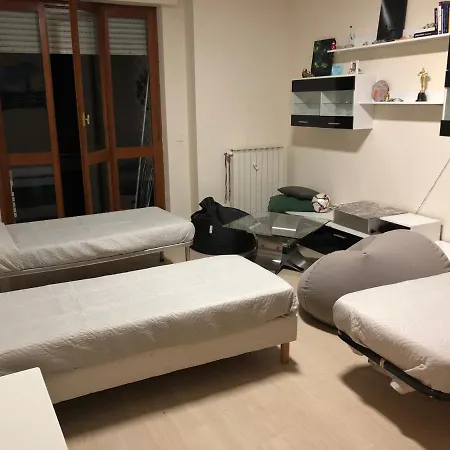 בית הארחה La Casa Di Samu *